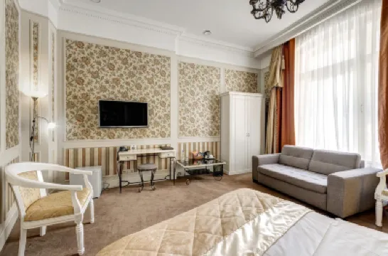 Grada Boutique Hotel セントラル・チルドレンズ・ストア周辺のホテル
