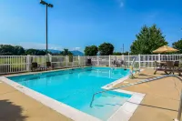 Comfort Inn Woodstock Shenandoah - Pools