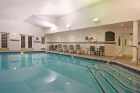 Comfort Inn & Suites - Pool