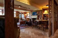The Boathouse - Inns