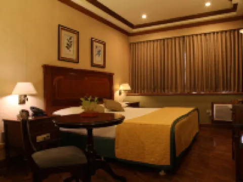 ヘラルド スイーツ マカティのホテル