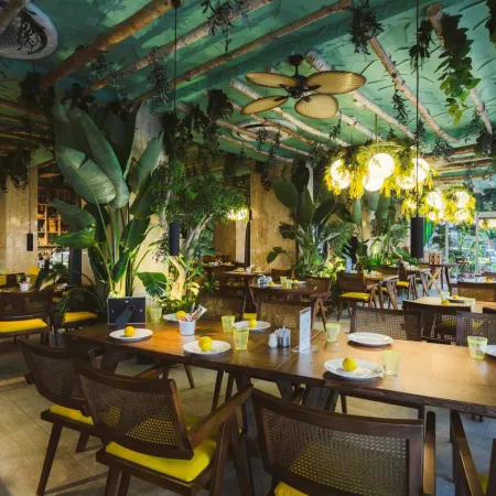 Anjeliq Downtown Boutique Hotel Отели рядом с достопримечательностью «Cleopatra Beach»