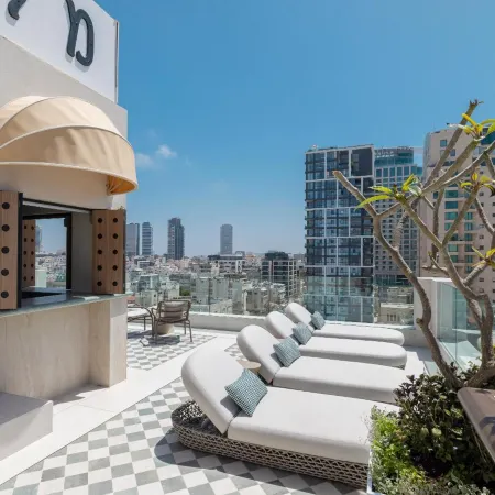 Savoy Sea Side Hotel Отели рядом с достопримечательностью «Пляж Тель-Авива»