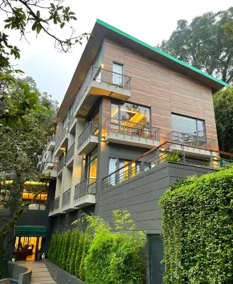 The Rosefinch Sarovar Portico - parking