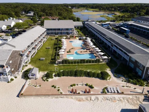 Riviera Beach Resort - parking
