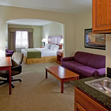 Holiday Inn Express & Suites ADA by IHG