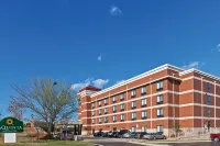 La Quinta Inn & Suites by Wyndham Edmond Hotels in Edmond
