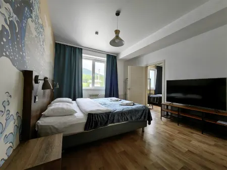 Юность Отели рядом с достопримечательностью «Памятник А.П. Чехову»