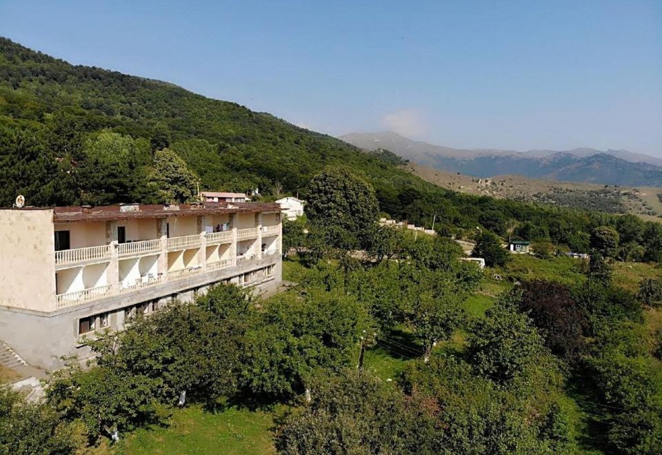 Odzun Hotel - Housity