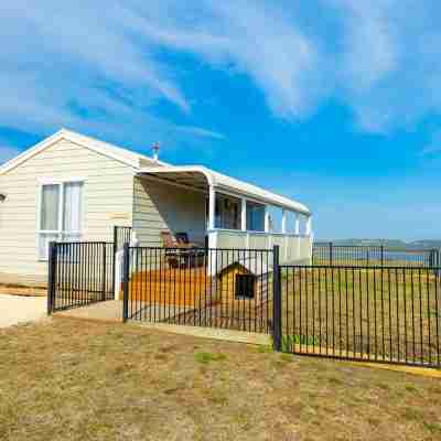 High View Family Cottages Hotel Exterior