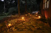 Tropical Bliss Bed and Breakfast Hotels in Innisfail