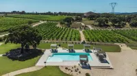 La Vinia Bed&Wine Experience - Adults Only - piscina