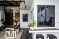 RedDoorz Syariah Near Perempatan Kartasura