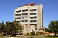 Buyan-Badyirgyi Hotel  호텔