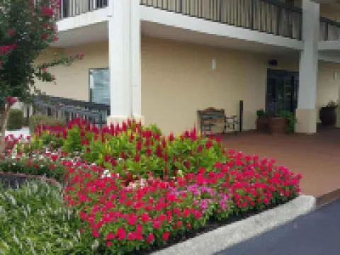Super 8 by Wyndham Calhoun Hotels in Calhoun