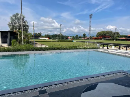 Yaowarate Sport Club and Resort