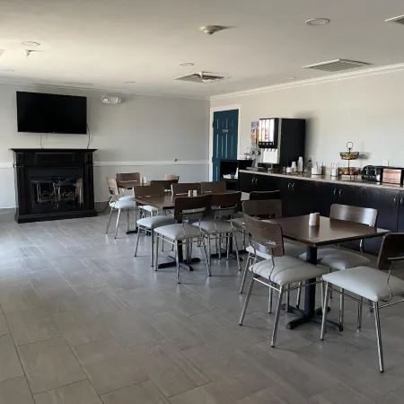 Hawthorn Extended Stay by Wyndham Hobbs