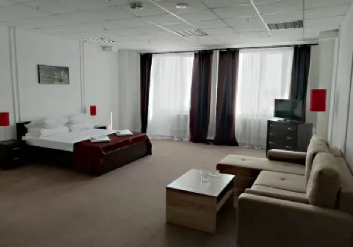 Hotel Gostinitsa "kontinent" 鄰近鄂姆斯克機場的酒店