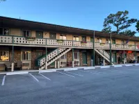 Edelweiss Inn - Parkplatz