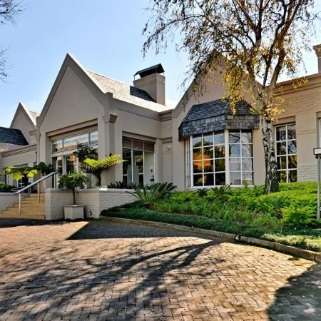 City Lodge Hotel Sandton, Morningside Отели рядом с достопримечательностью «Сандтон»