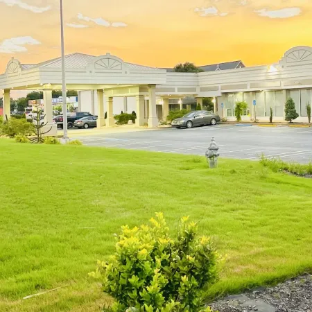 Quality Inn & Suites McDonough South I-75