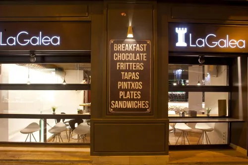 Hotel Pompaelo Plaza del Ayuntamiento & Spa Hotels in Pamplona