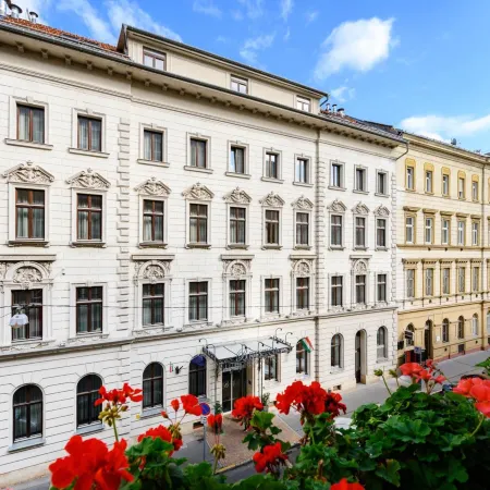 Hotel Bristol Budapest Отели рядом со станцией Восточная (Восточная) железнодорожная станция