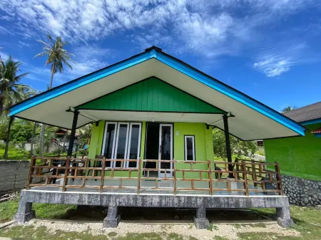 RedDoorz Syariah Near Ujong Kareung Beach Sabang Отели в г. Krueng Raya
