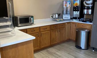 Super 8 by Wyndham Austin MN