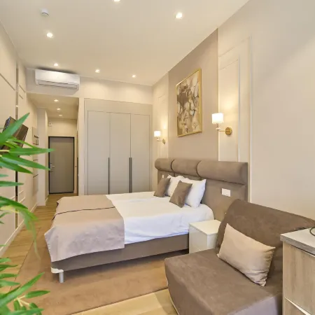 Отель Mirror Residence