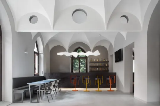 Babila Hostel & Bistrot