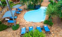 2 Friends Guest House - Pools