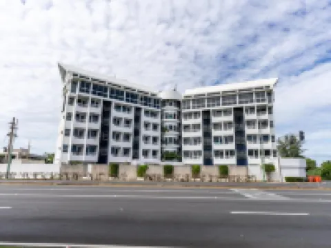 Comfort Inn & Suites Hotels in Levittown