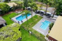Federation Motel Resort - Corowa - Pools