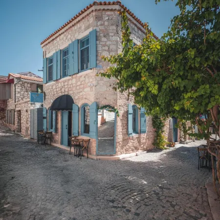 CASA ALEGRE ALACATI