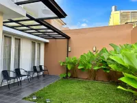 Blessimore SpringHill 4Br - Kolam Renang