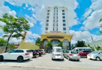 ไม วี โรงแรม ไต นินห์ - ที่มีที่จอดรถ
