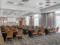 Hyatt Place Riverside Downtown