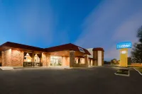 Travelodge by Wyndham Swift Current Các khách sạn ở 