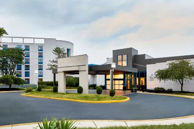 Delta Hotels Toledo Các khách sạn gần Toledo Botanical Garden Board Inc