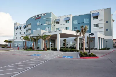 Courtyard Galveston Island Hotels near Walmart Supercenter