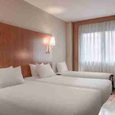 AC Hotel Leon San Antonio Rooms
