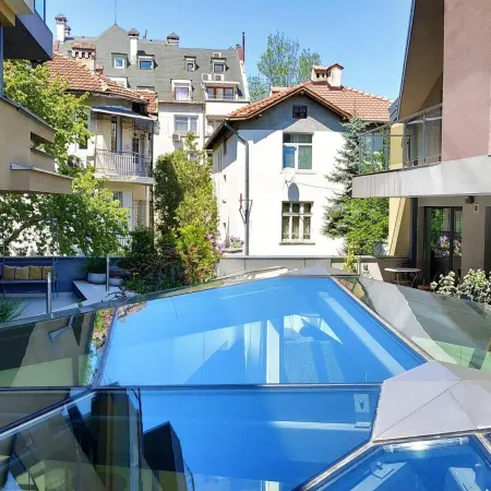 Baratero Club Apartments Private Parking EV Points