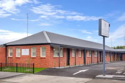 Newington Apartments Hotels near Ballarat Information Centre