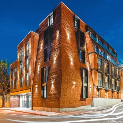 Taberne Boutique Hotel Hotels near 9 April Park