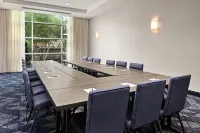 明尼阿波利斯楓樹格羅夫/阿伯萊克斯萬怡飯店 楓林住宿飯店