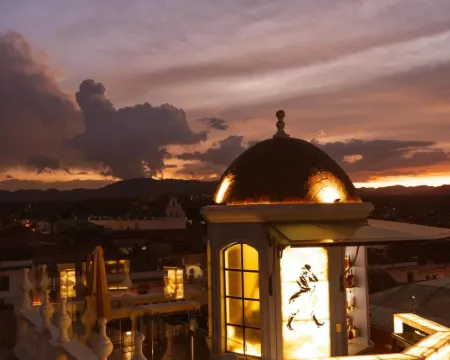 Parador Santa Maria la Real スクレのホテル