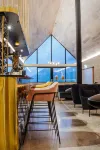 Kamana Lakehouse - bar