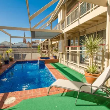 MAS Country Riverboat Lodge Motor Inn