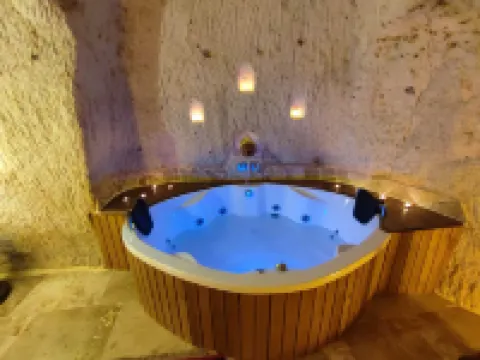 Euphoria Cave House Hotel a Nar
